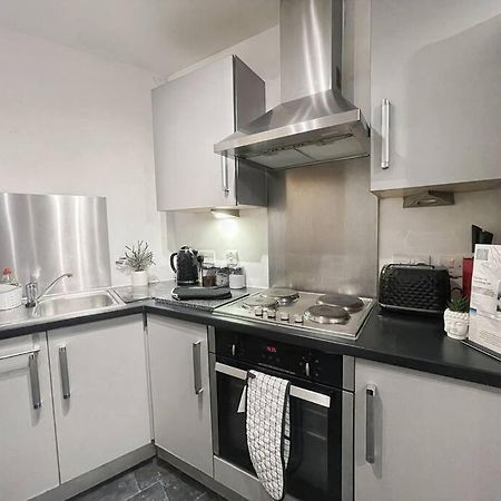 Cityfront Modern Apt Near City Centre/Etihad, Free Parking مانشستر المظهر الخارجي الصورة
