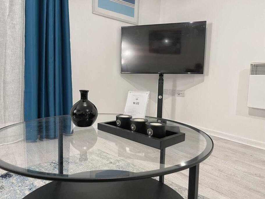 Cityfront Modern Apt Near City Centre/Etihad, Free Parking مانشستر المظهر الخارجي الصورة