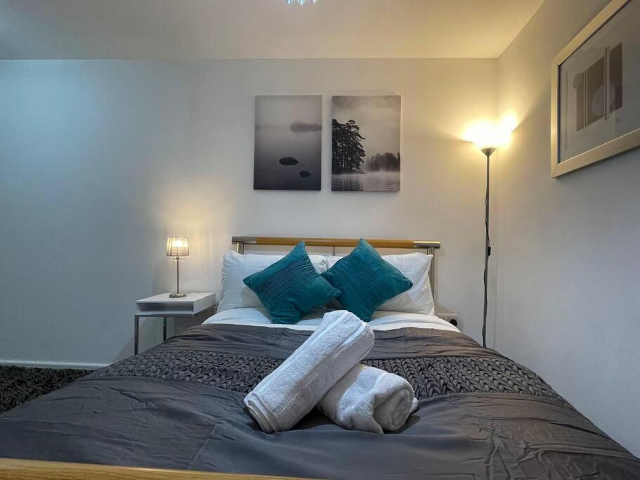 Cityfront Modern Apt Near City Centre/Etihad, Free Parking مانشستر المظهر الخارجي الصورة